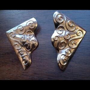 Big Silver Tone Statement Post Drop Earrings. Beautiful. Lightweight. 80s/90s